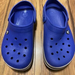Unisex CROCS Blue Classic Clog with Heel Strap size Mens 8 or Womens 10
